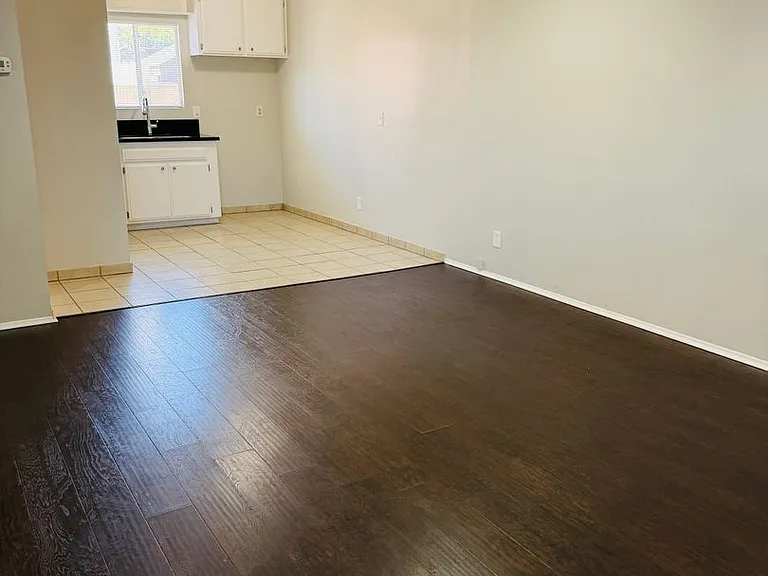 9242 Park St — Photo 3