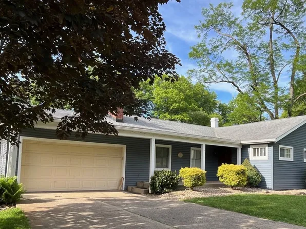 4102 Leewood Rd, Stow, OH 44224