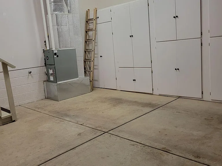 1707 E Woodchuck Ln — Photo 24