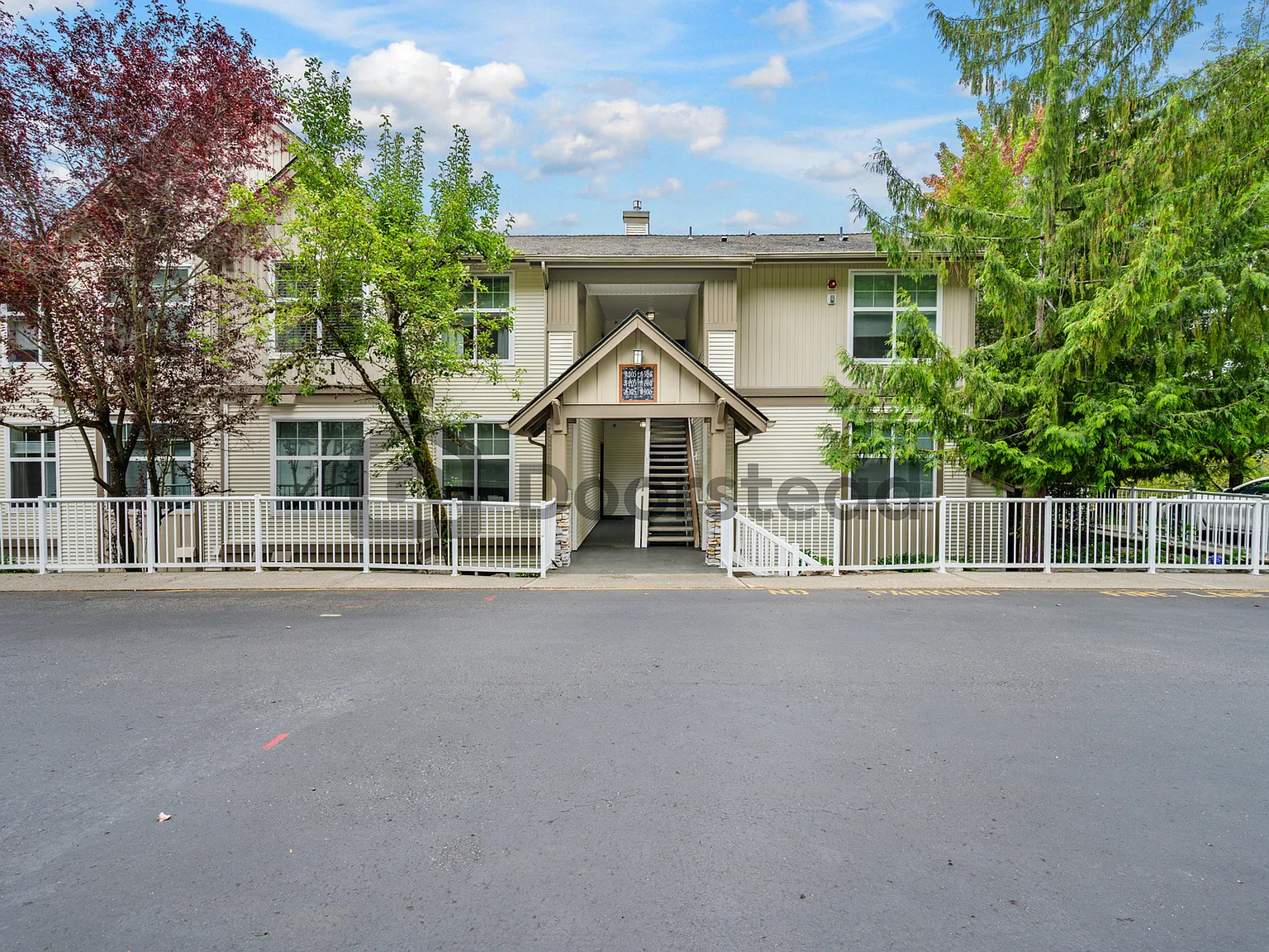 2 bed, 1.0 bath, 895 sqft, $2,380 — Photo 1