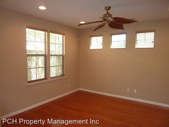 3rd image of 1692 Ballou Cir