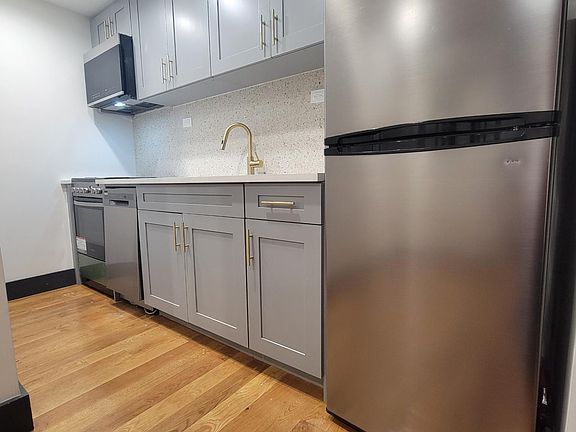 4th image of 1044 39th St #1