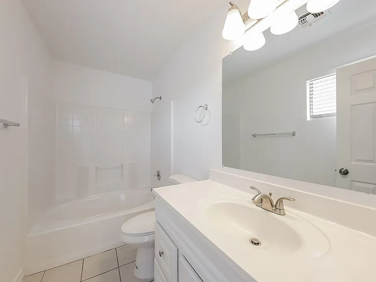 13033 W Redfield Rd — Photo 8