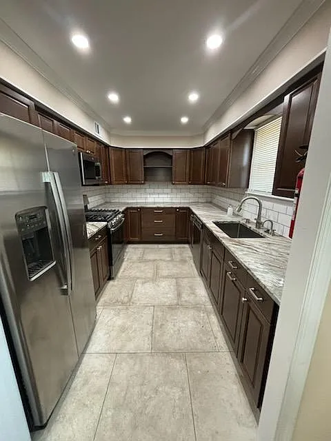 3 bed, 1312 sqft, $3,100 — Photo 4