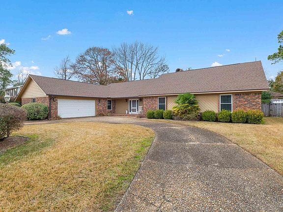 3rd image of 971 Vestavia Way
