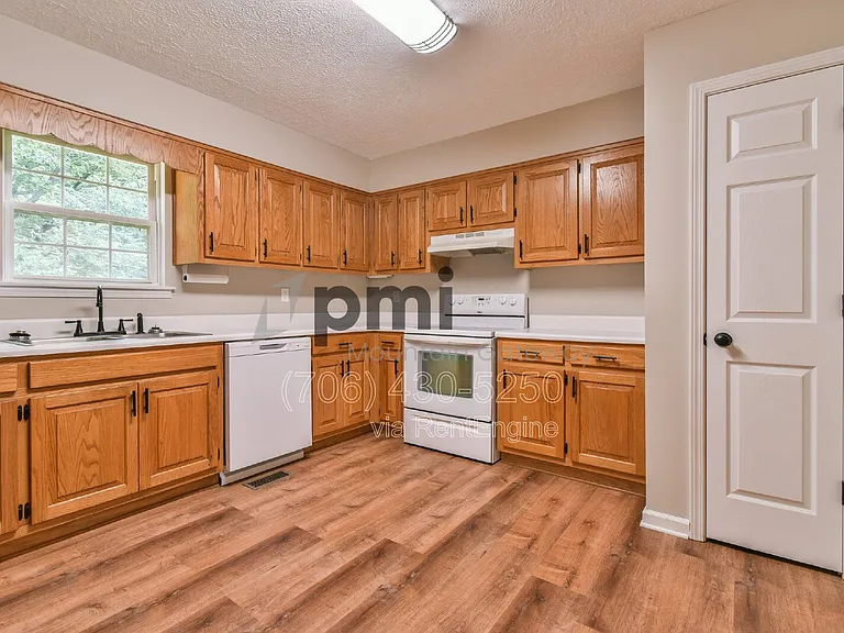 138 Sunset Oaks Dr — Photo 11