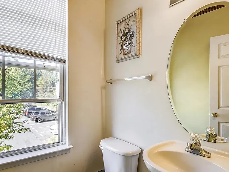8202 Ironclad Ct — Photo 12