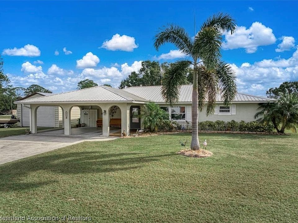 1st image of 1515 Shamrock Dr