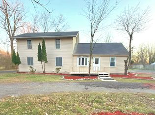 39875 Lotzford Rd, Canton, MI 48187