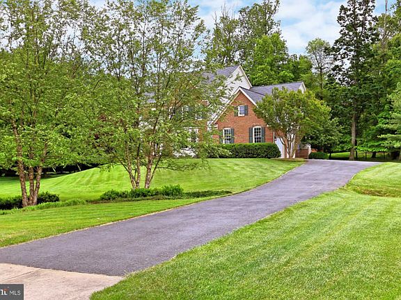 3rd image of 12409 English Garden Ct