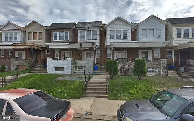 2142 Eastburn Ave photo 1