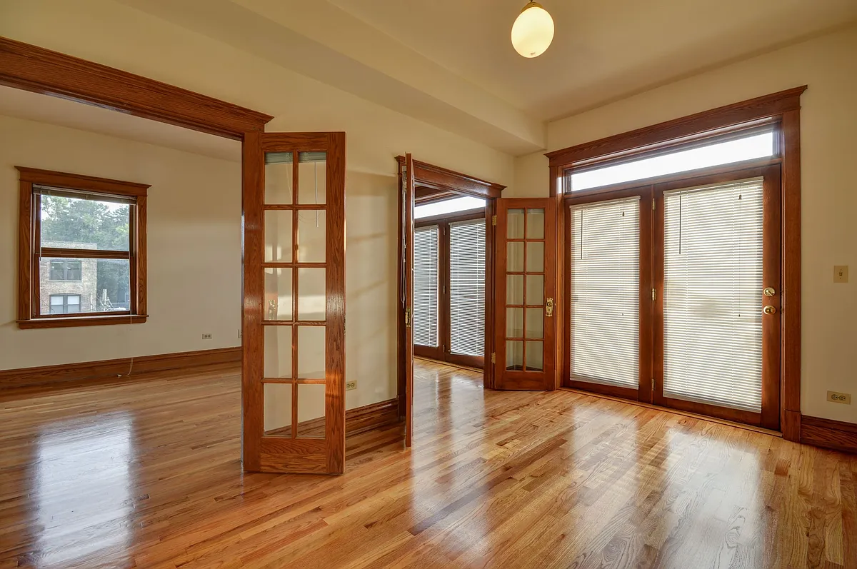 Building Photo - 3920 N Janssen Ave #3