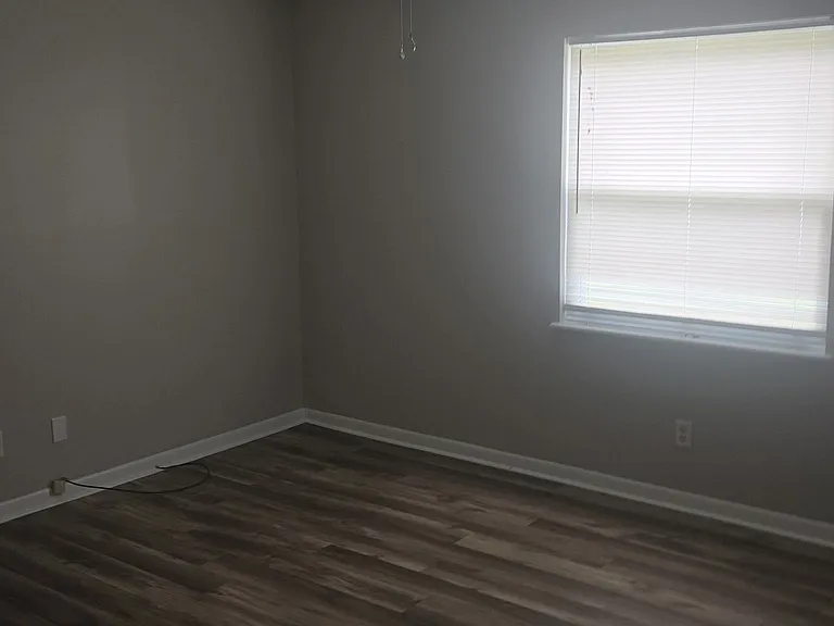 1804 Kings Chapel Rd #1 — Photo 5