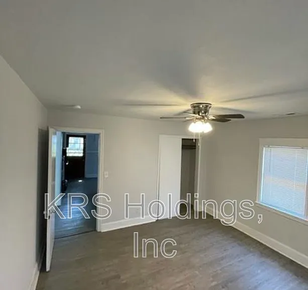 612 46th St — Photo 2