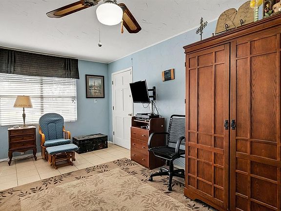 5th image of 2739 Sheilah Dr
