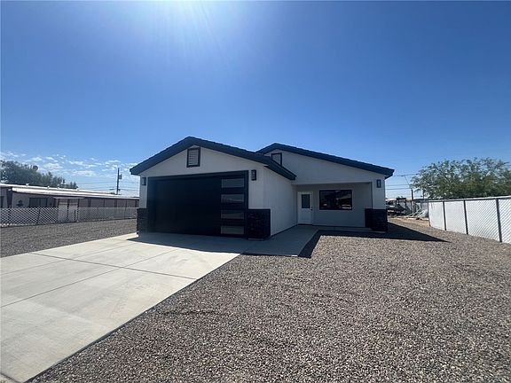 5th image of 896 Sandy Beach Drive