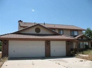 10220 Columbine Rd, Oak Hills, CA 92344