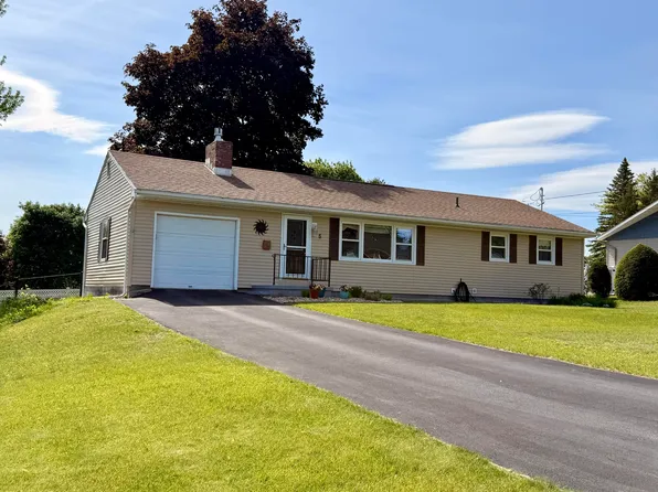 5 Laflure Ln, Peru, NY 12972
