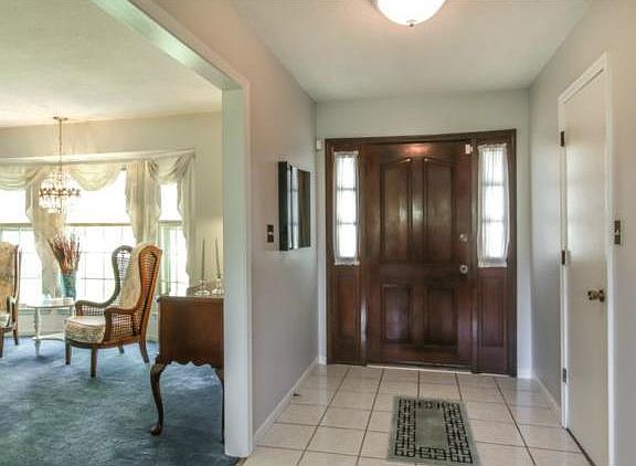 4th image of 5117 N 108th St