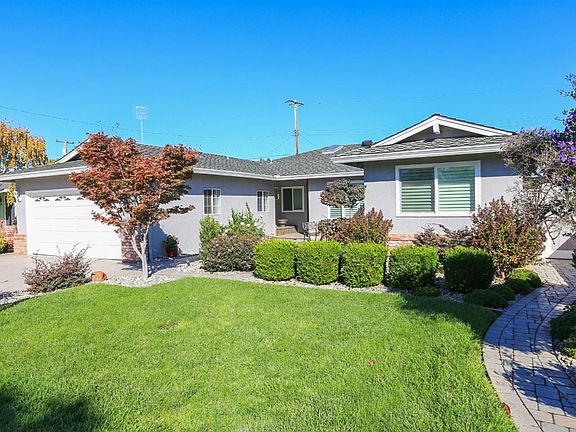 2nd image of 2093 Dianne Dr