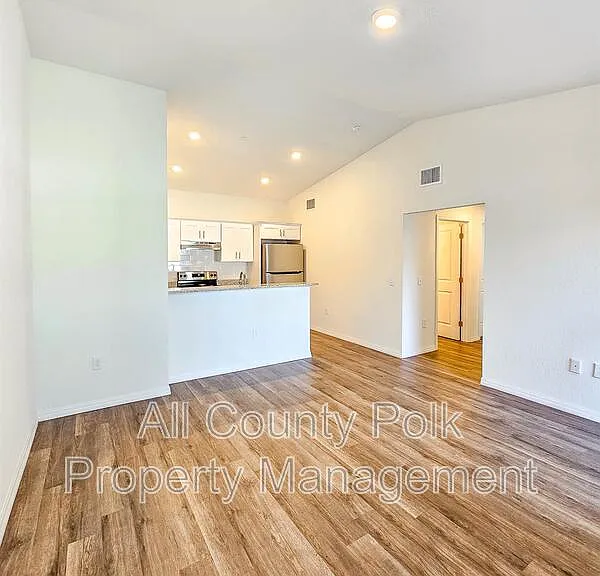 915 Ariana Apartment Community — Photo 11