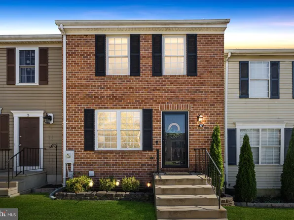 5 W End Ct, Halethorpe, MD 21227