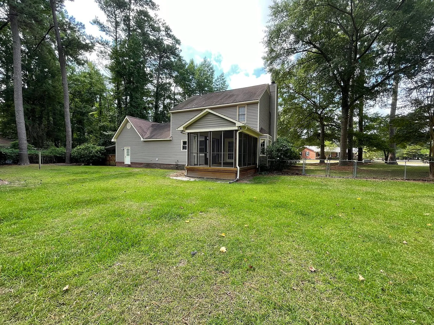 Beautiful Home — Photo 2