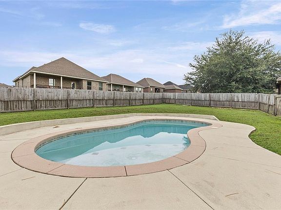 3rd image of 11661 Alameda Ct