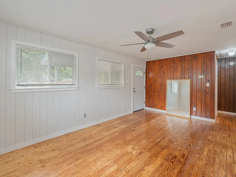 812 E Edney Ave — Photo 5