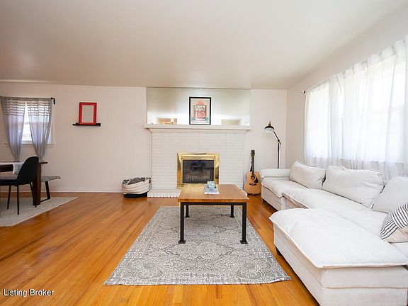 5th image of 2249 Bradford Dr