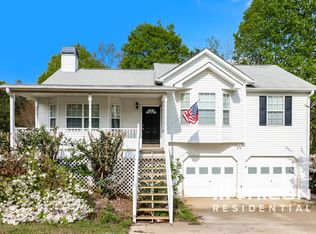 718 Fairview Dr, Dallas, GA 30157