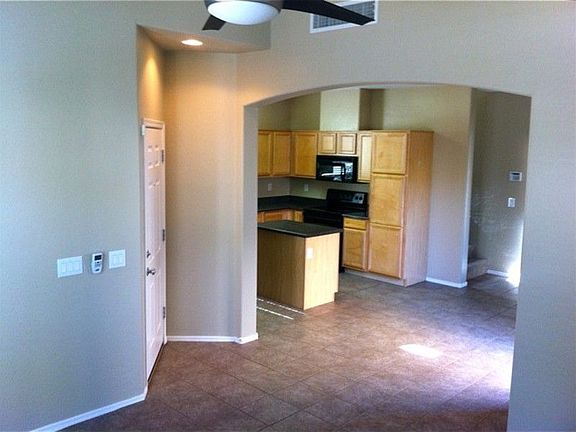 5th image of 1903 E Oxford Ln