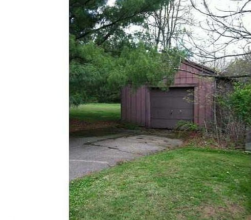 2nd image of 4910 E Walnut St
