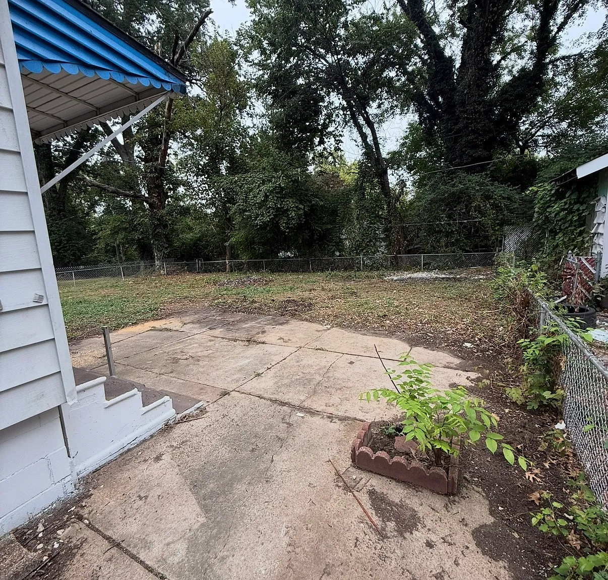 2 bed, 834 sqft, $895 — Photo 2