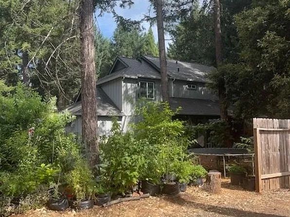 455 Addison Ln, Cave Junction, OR 97523