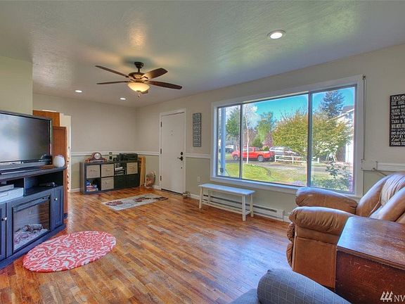 5th image of 12605 11th Avenue Ct E