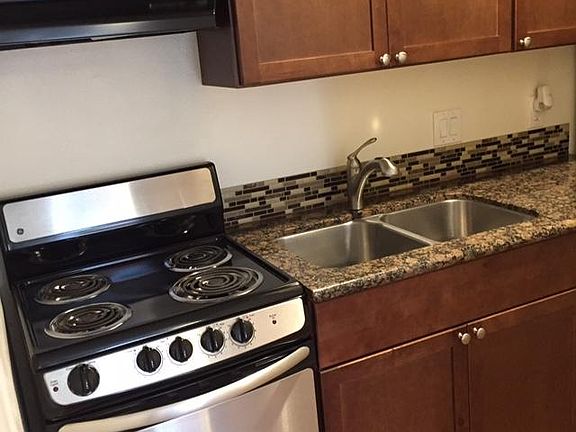2nd image of 1790 Dayton Dr