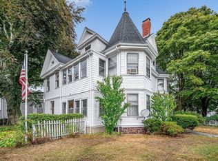 82 Lincoln Ave, Saugus, MA 01906