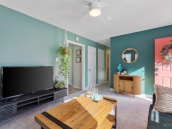 4th image of 10514 Royal Crescent Way
