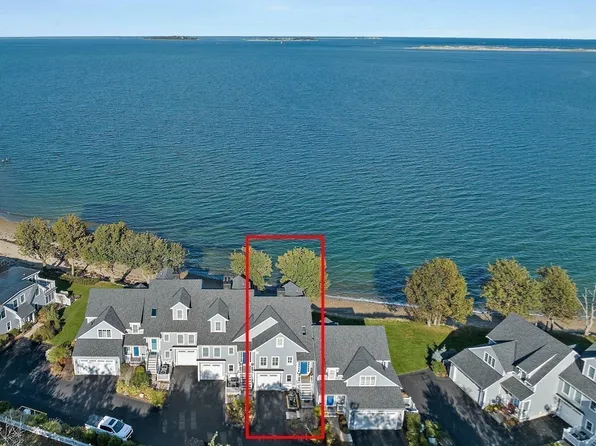 60 Robbins Rd APT 6, Plymouth, MA 02360