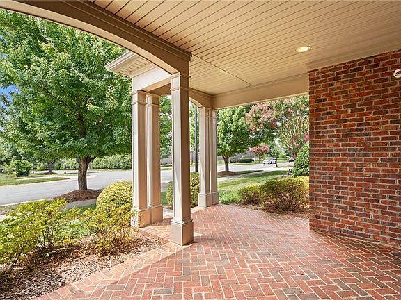 4th image of 5551 Foxgate Cir