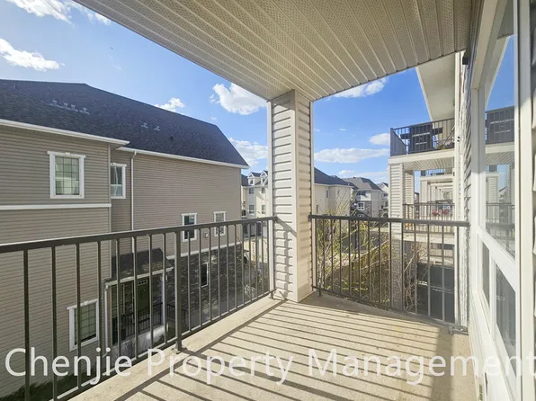 7331 Terwillegar Dr S, Edmonton, AB