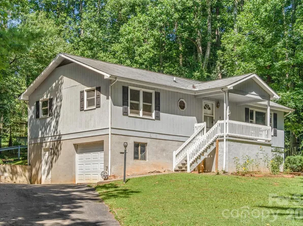 33 Baker Dr, Asheville, NC 28806
