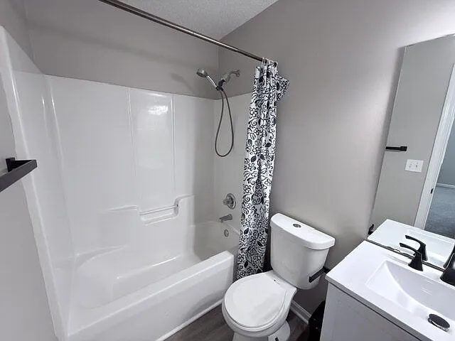 8 Melrose Ct — Photo 34