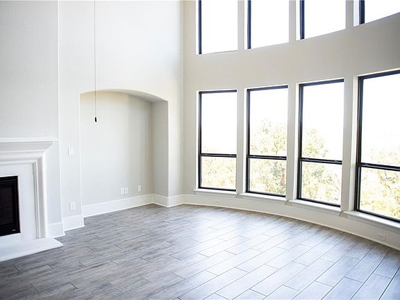 4th image of 2518 Sunset Vista Cir