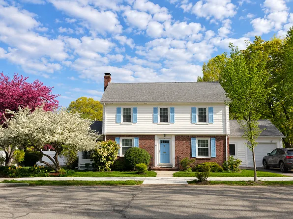 31 Grassmere Rd, Brookline, MA 02467