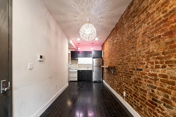 Rented by Jankos Group LLC | media 2