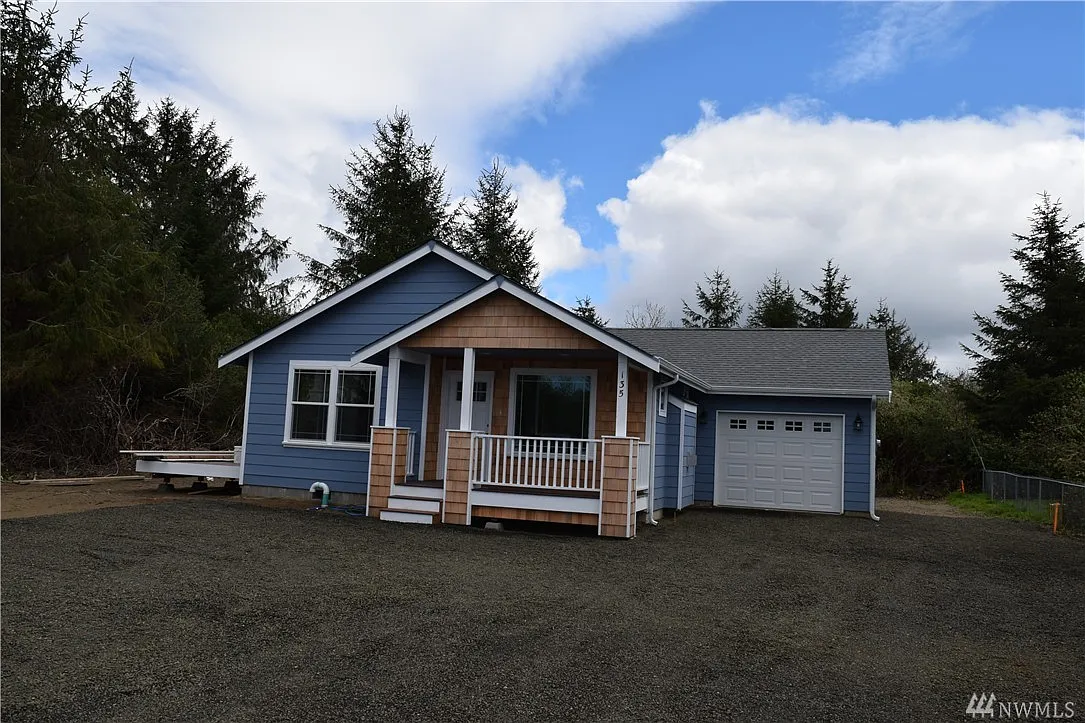 137 Satsop St SW photo 1