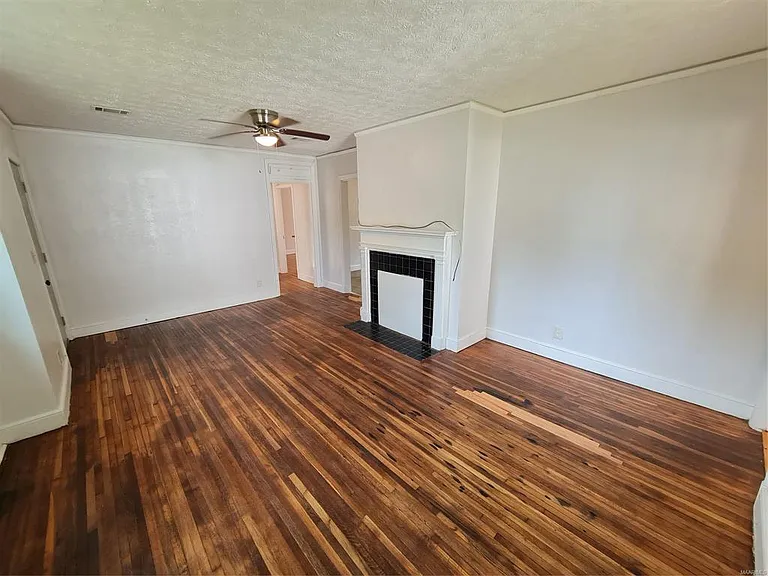 2113 Brewton St — Photo 4