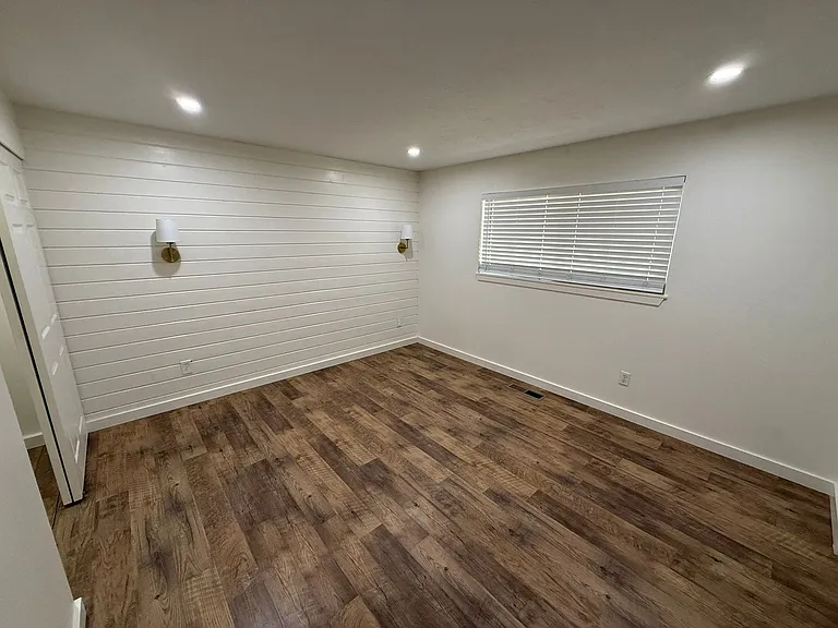 2637 Eastlake Dr SE — Photo 13